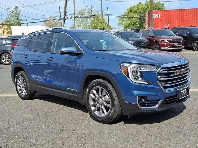 2024 GMC Terrain SLT FWD's photo