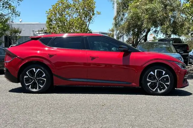 2023 Kia EV6 GT-Line photo 3