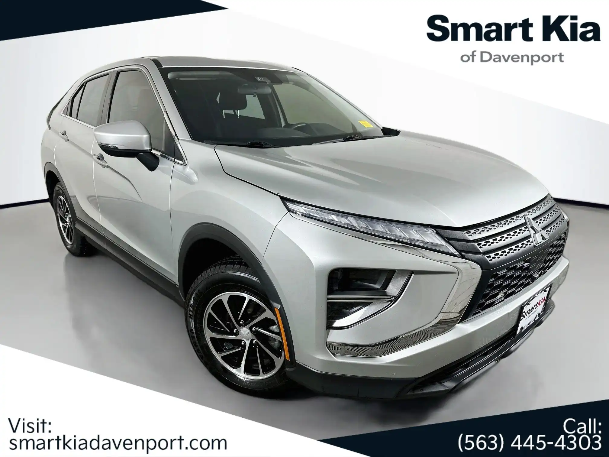 2022 Mitsubishi Eclipse Cross ES S-AWC's photo