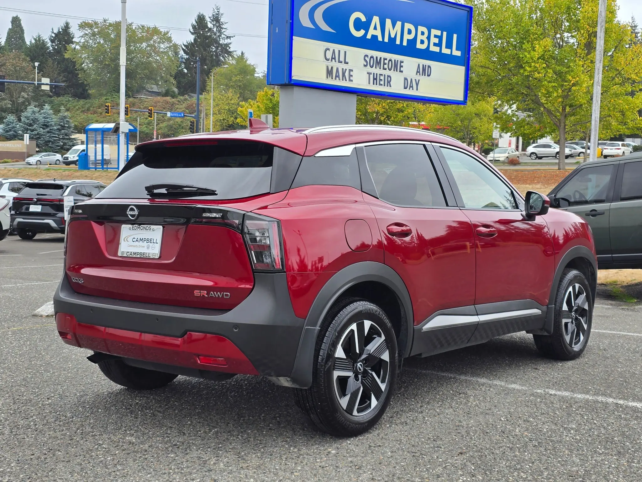 2025 Nissan Kicks 2.0 SR AWD photo 5