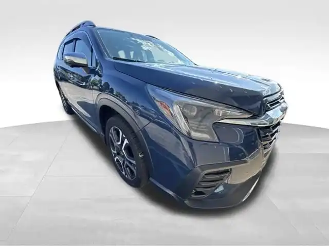2023 Subaru Ascent Touring's photo