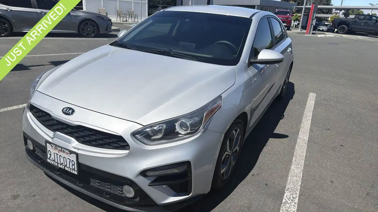 2021 Kia Forte LXS AT's photo