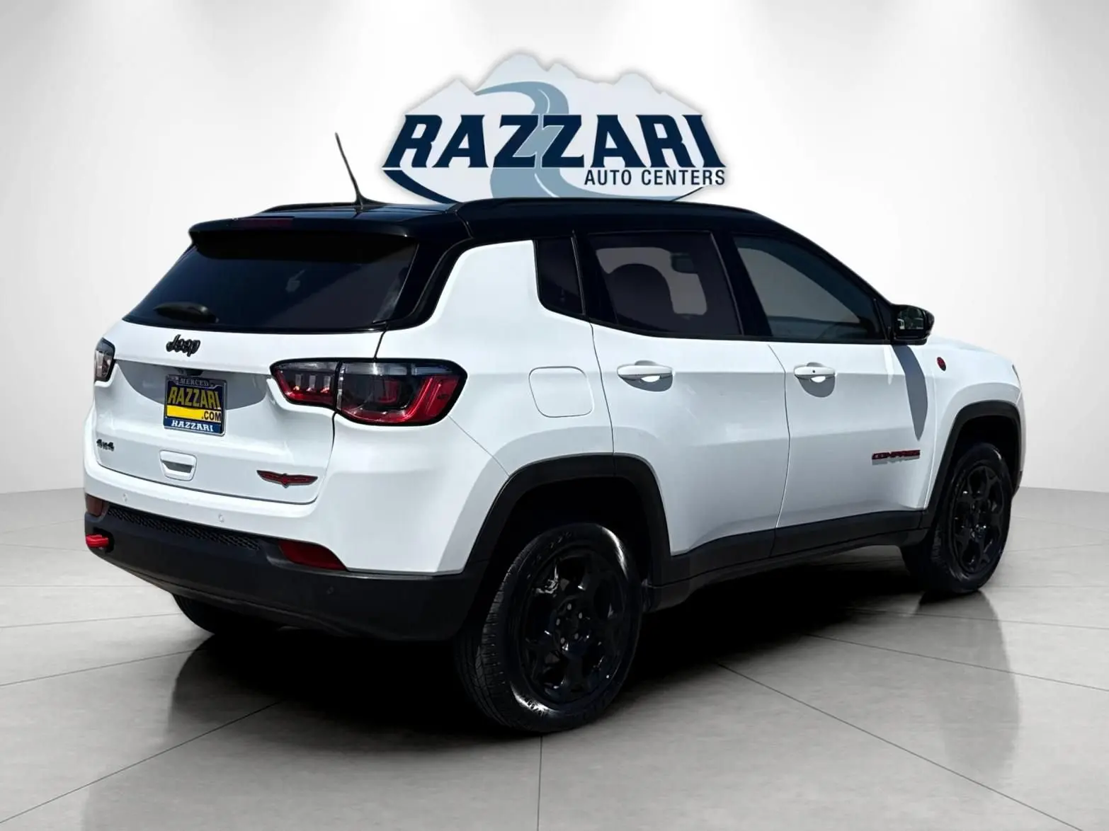 2024 Jeep Compass Trailhawk 4X4 photo 3