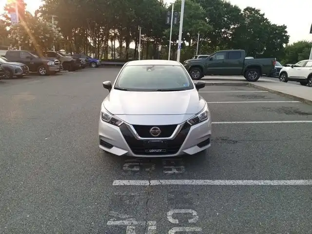 2021 Nissan Versa 1.6 S CVT's photo