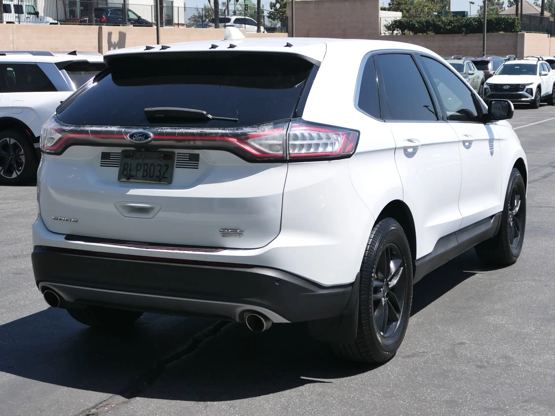 2017 Ford Edge SEL photo 3