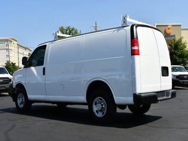 2019 Chevrolet Express Work Van HD 2500 photo 5