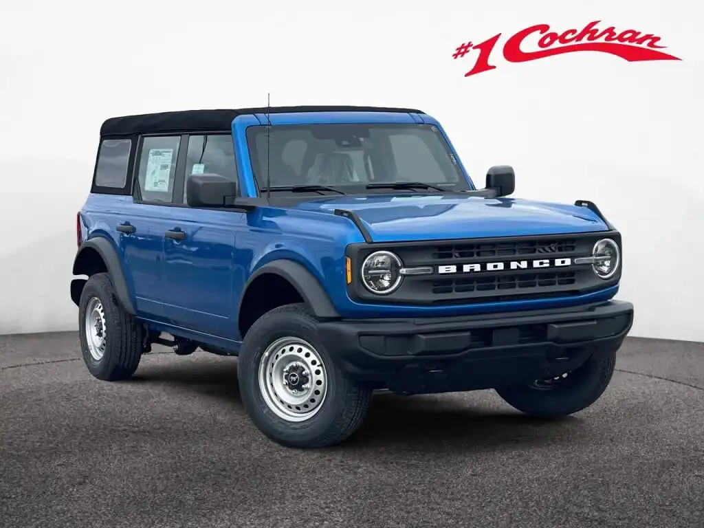 2025 Ford Bronco Base 4WD's photo