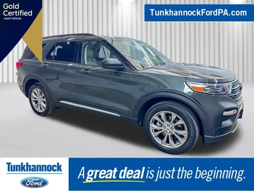 2022 Ford Explorer XLT 4WD's photo
