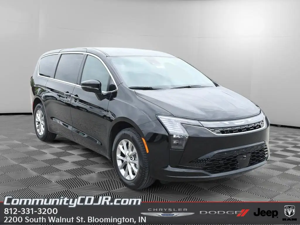 2027 Chrysler Pacifica Select AWD photo 1