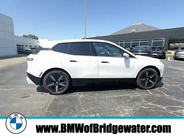 2024 BMW iX xDrive50's photo