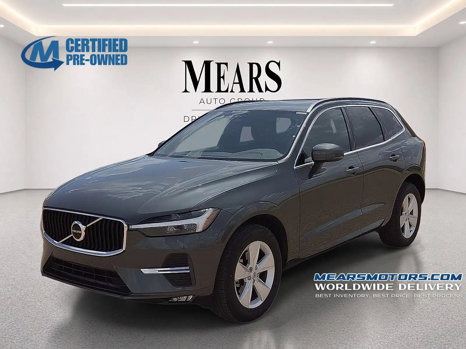 2022 Volvo XC60 B5 Momentum AWD's photo