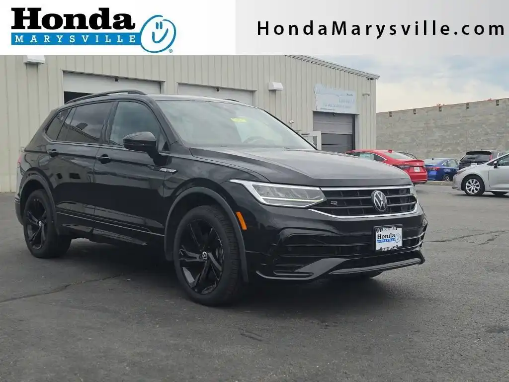 2023 Volkswagen Tiguan 2.0T SE R-Line Black 4Motion's photo
