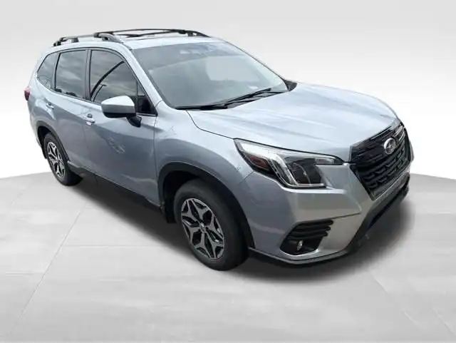 2024 Subaru Forester Premium's photo
