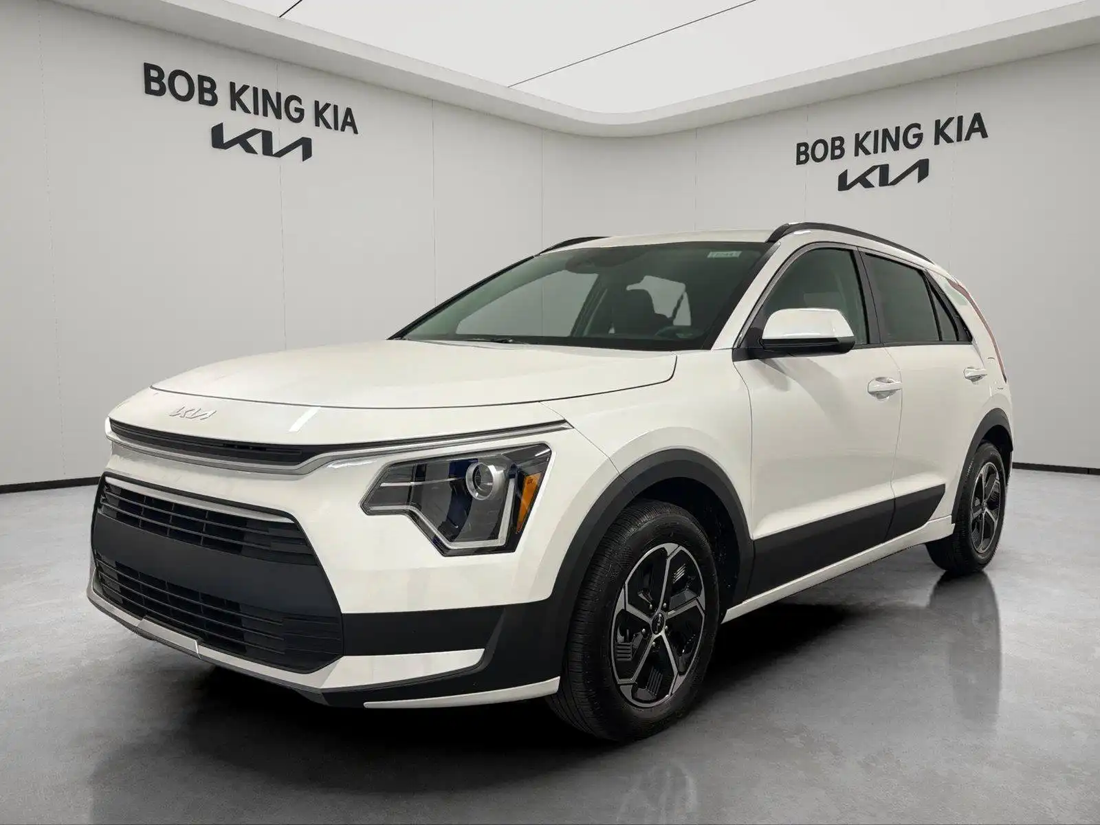2026 Kia Niro LX HEV's photo