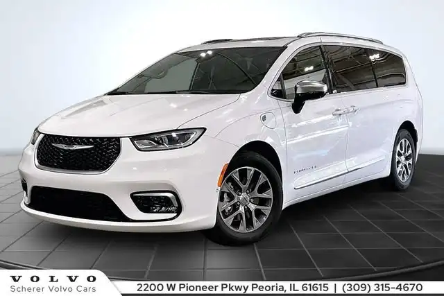 2025 Chrysler Pacifica Hybrid PHEV Pinnacle's photo