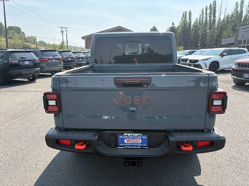2026 Jeep Gladiator Mojave X Auto photo 5