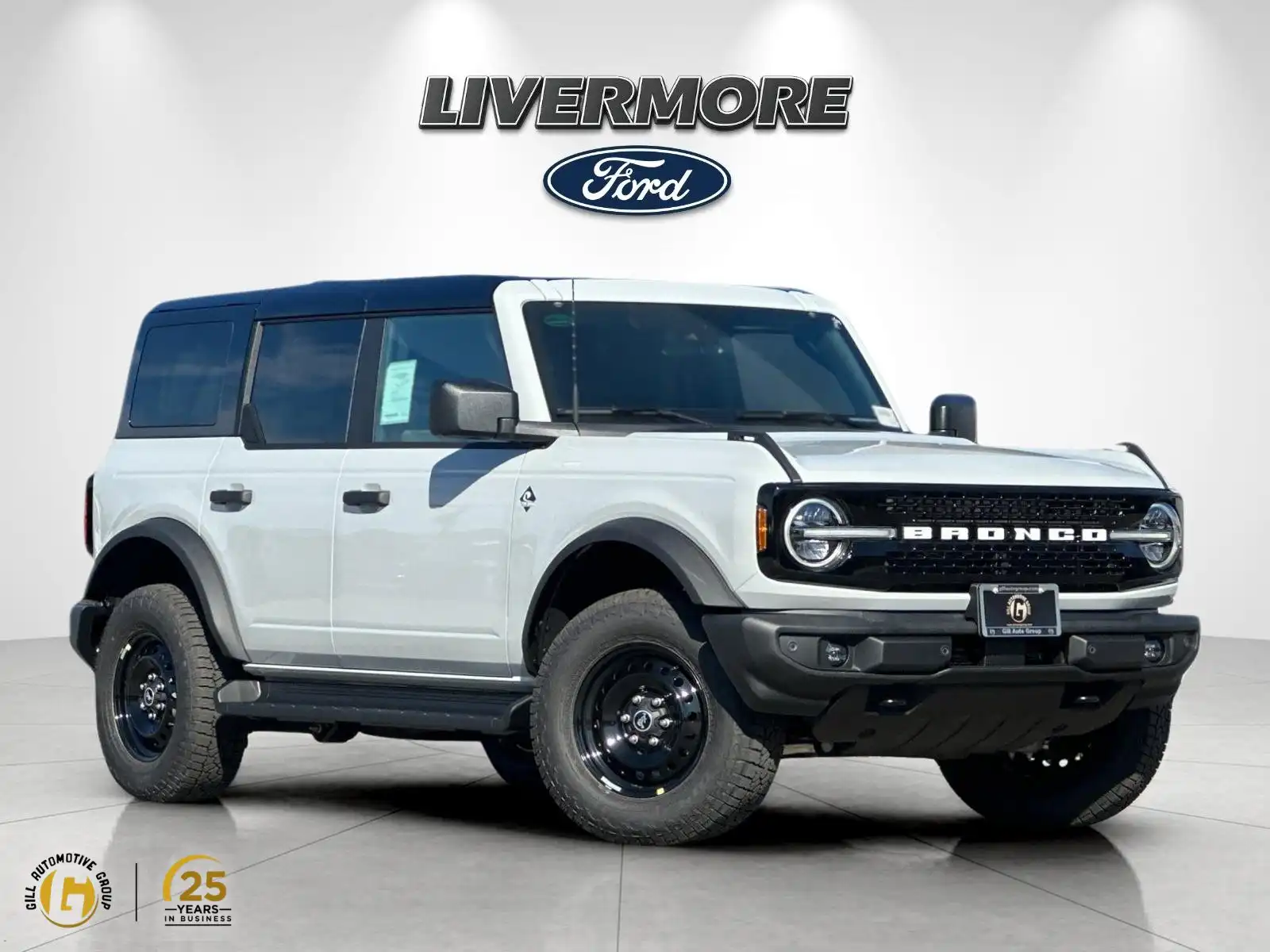 2026 Ford Bronco Outer Banks 4WD's photo