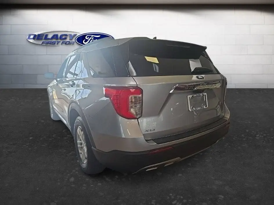 2021 Ford Explorer XLT 4WD photo 4