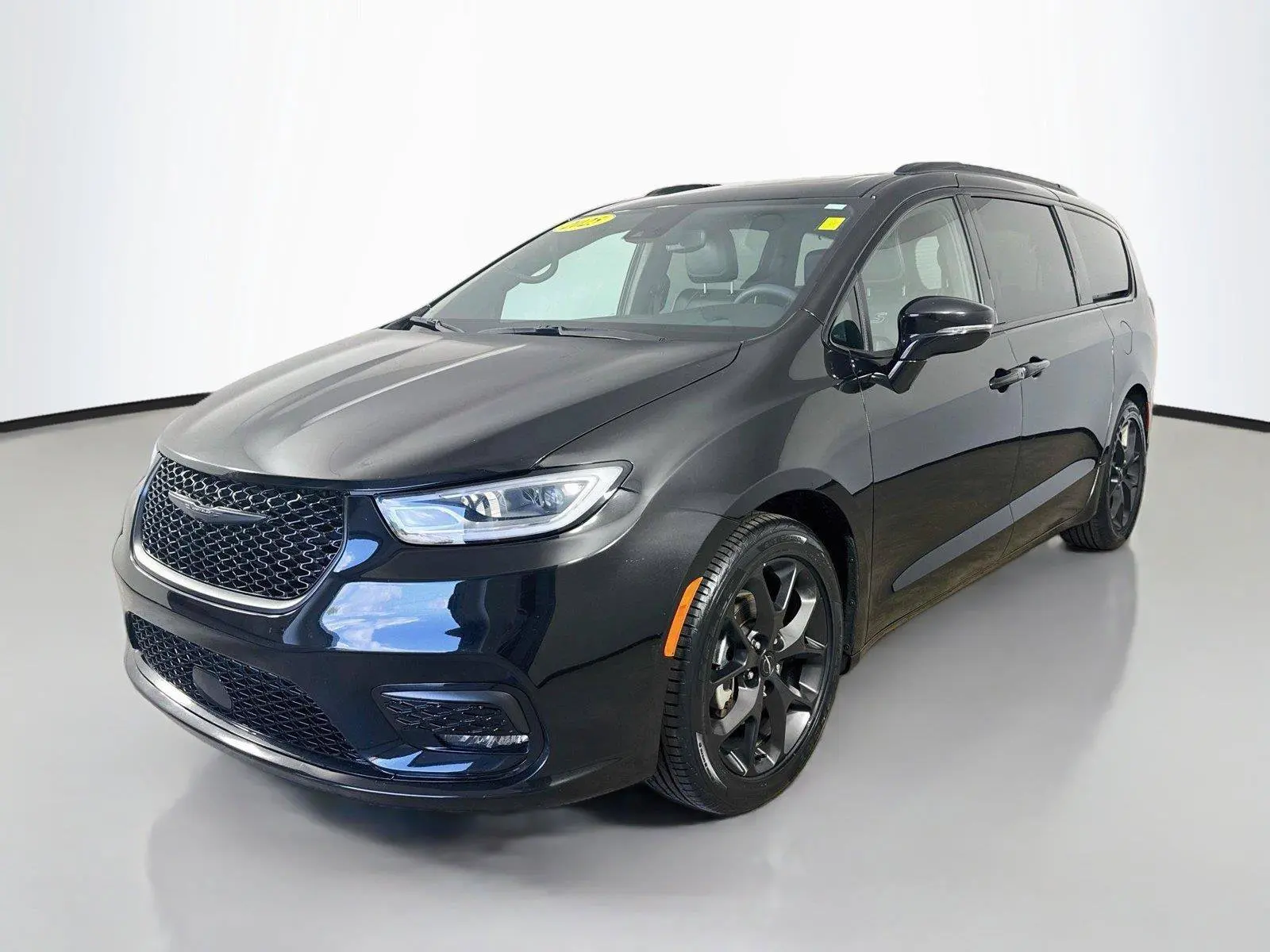 2025 Chrysler Pacifica Limited photo 4