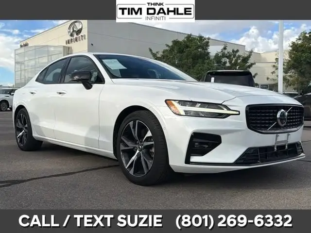 2024 Volvo S60 B5 Plus Dark Theme photo 1
