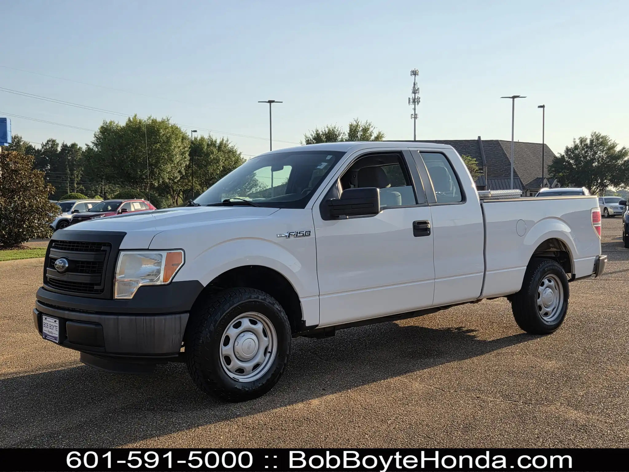 2013 Ford F-150 XL SuperCab 145 in's photo