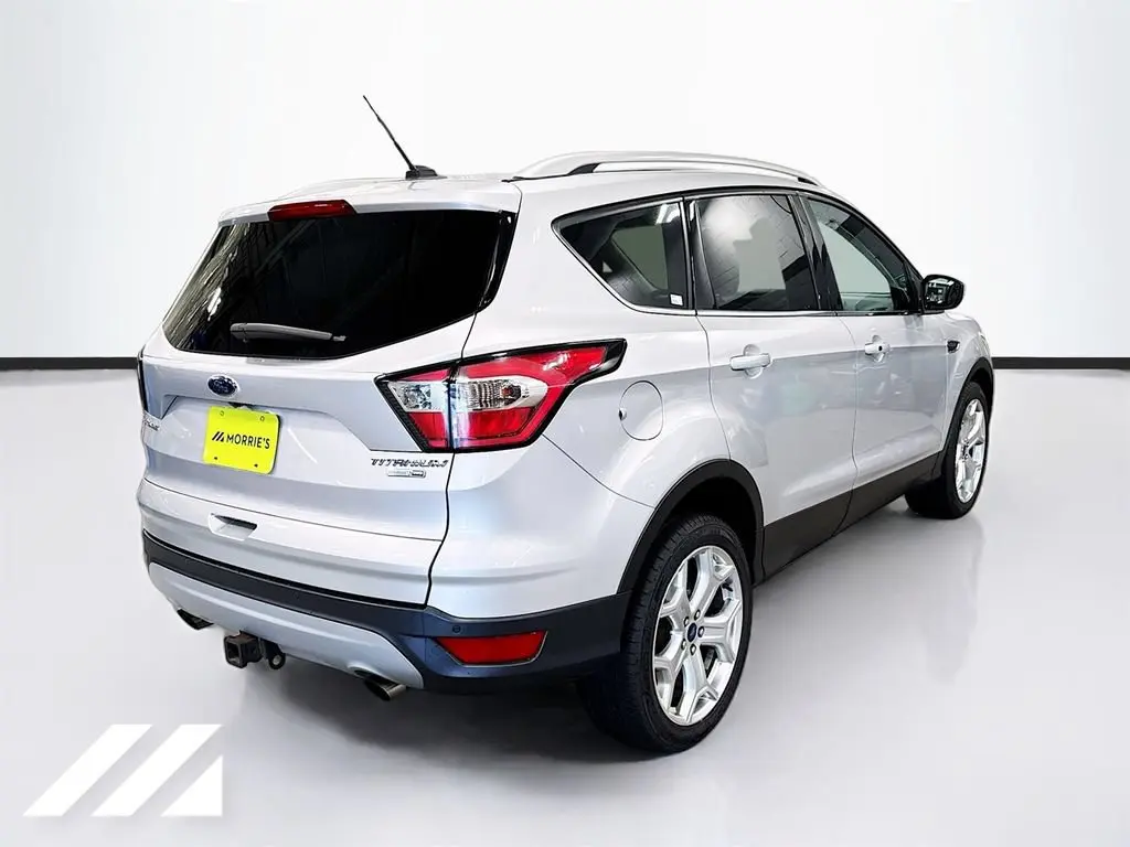 2017 Ford Escape Titanium 4WD photo 5