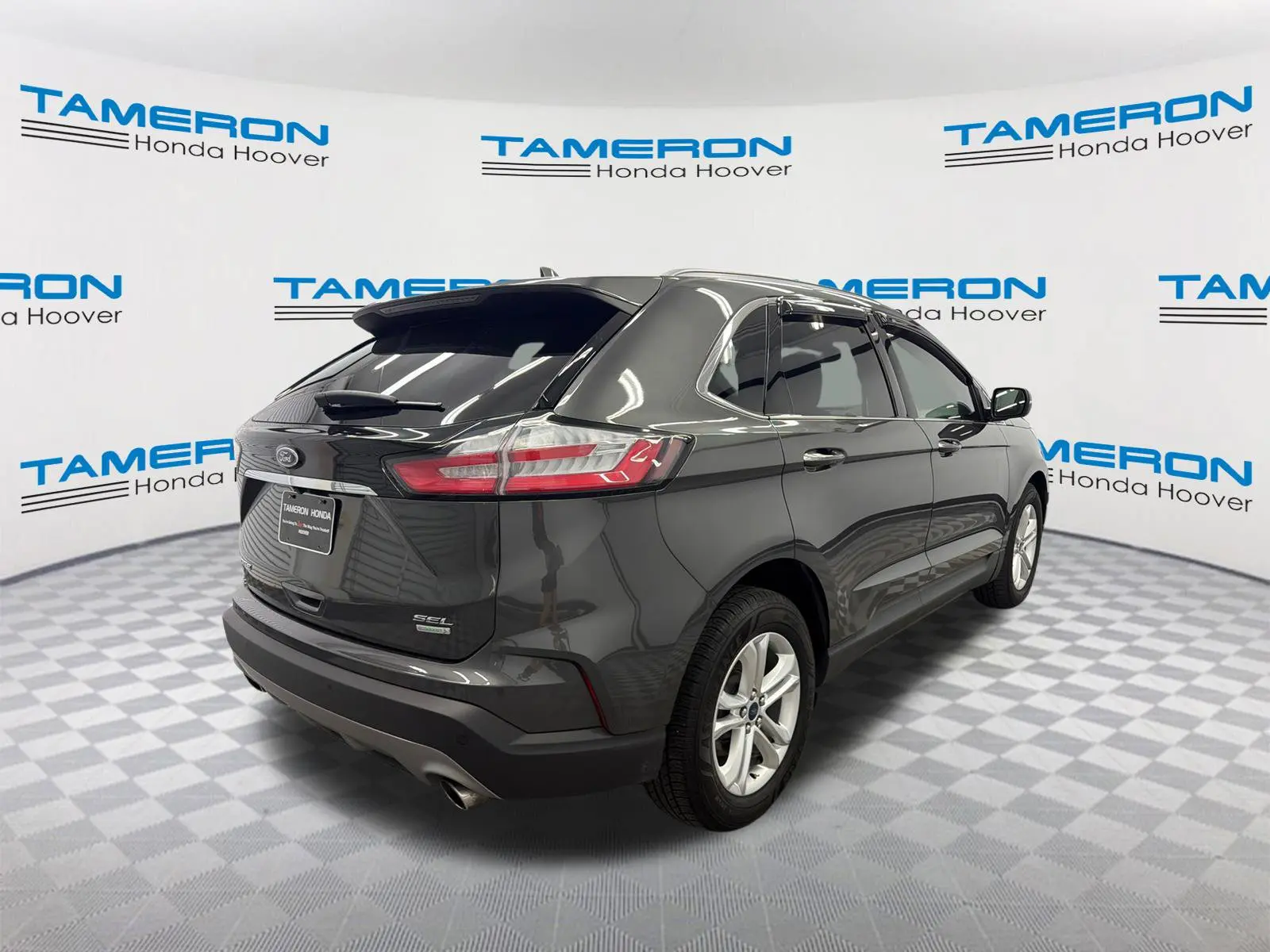 2020 Ford Edge SEL photo 5
