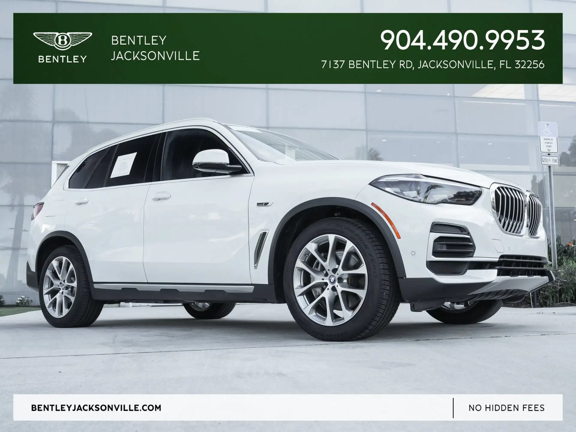2023 BMW X5 xDrive45e's photo