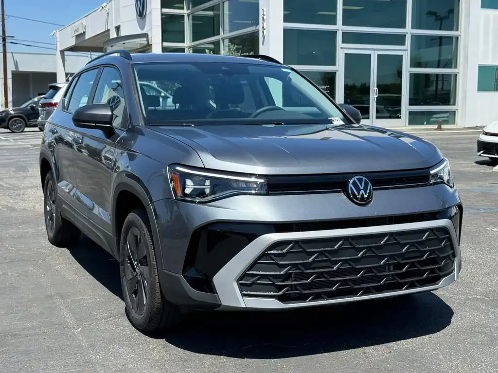 2026 Volkswagen Taos 1.5T S's photo