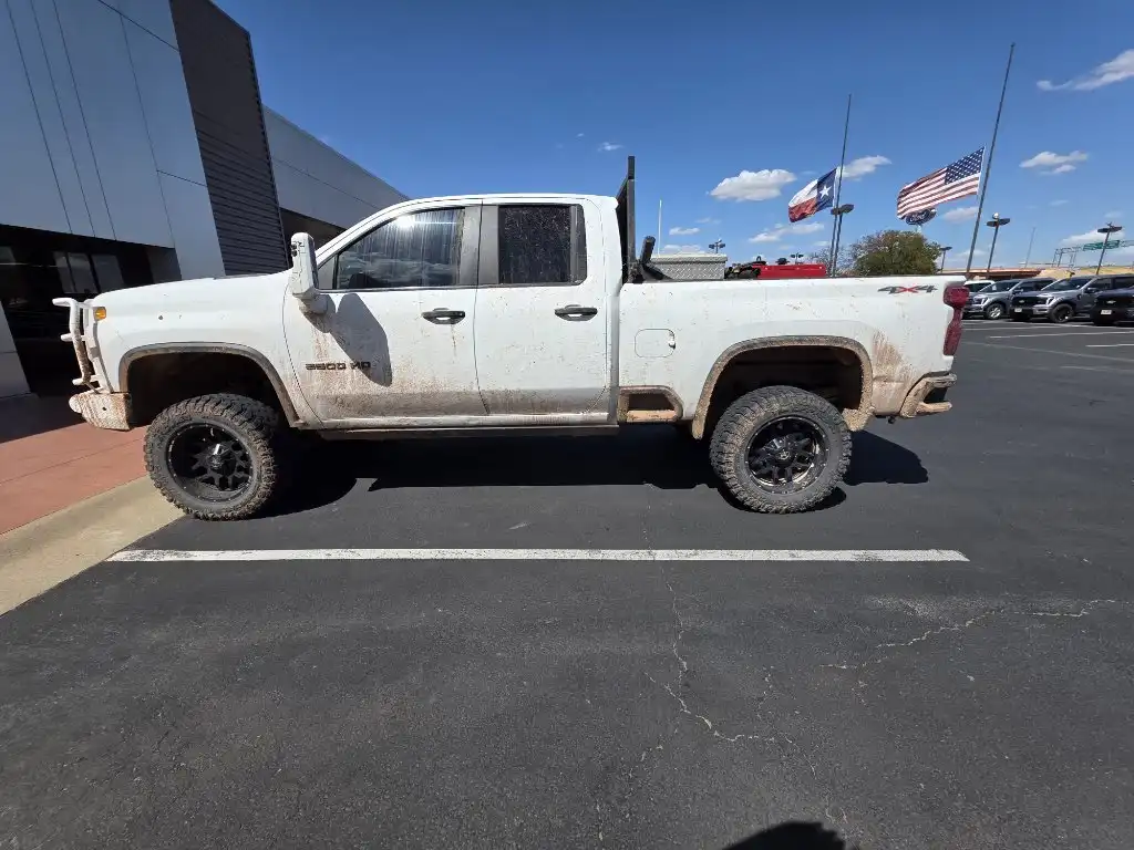 2022 Chevrolet Silverado HD Custom 4WD Double Cab Standard Box's photo