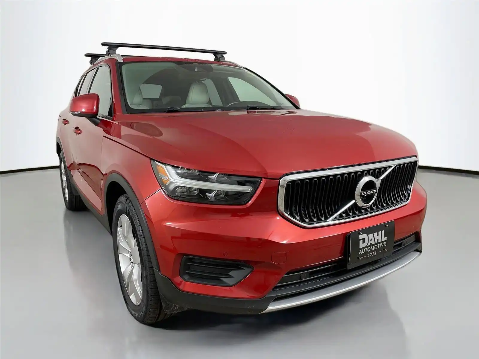 2020 Volvo XC40 T5 Momentum AWD's photo