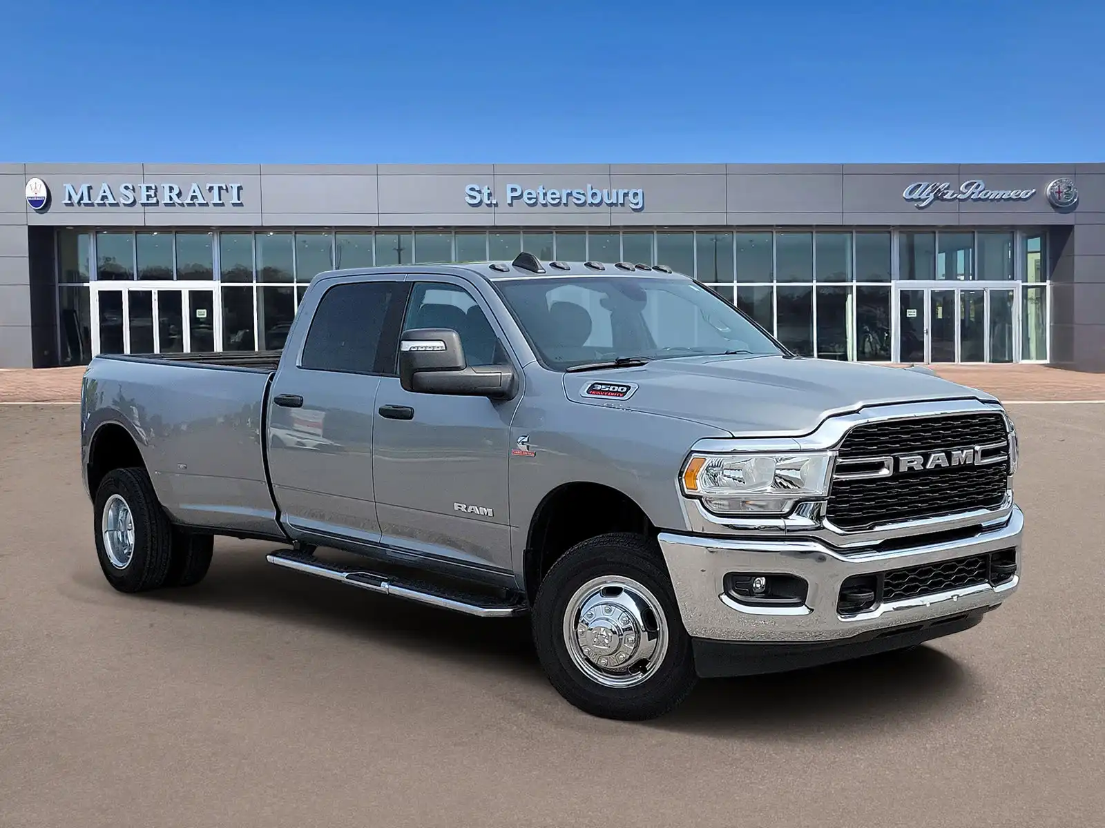 2023 RAM 3500 Big Horn 4X4 Crew Cab LWB's photo