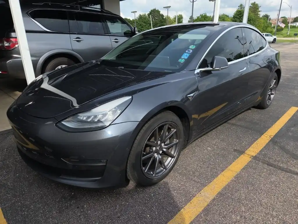 2018 Tesla Model 3 Long Range Dual Motor All-Wheel Drive's photo