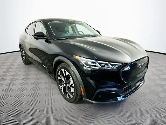 2025 Ford Mustang-Mach-e Select photo 4
