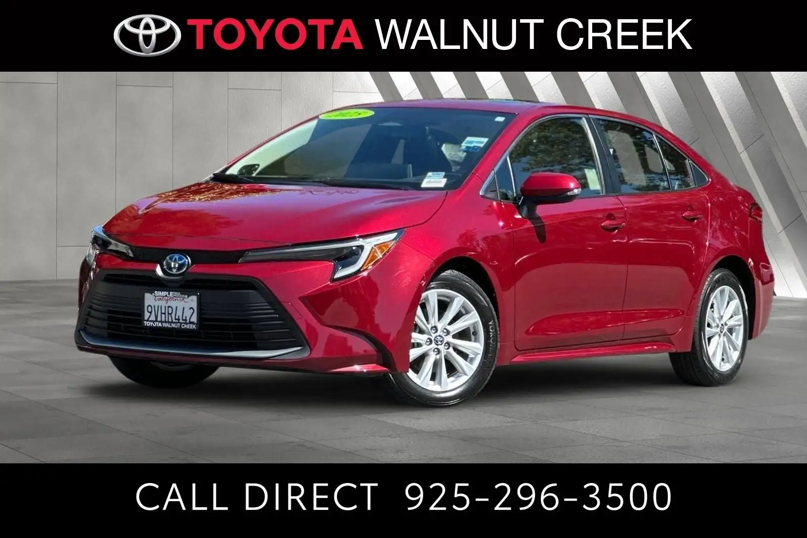 2025 Toyota Corolla XLE Hybrid CVT's photo