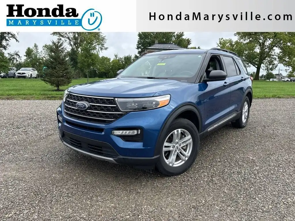 2023 Ford Explorer XLT 4WD's photo