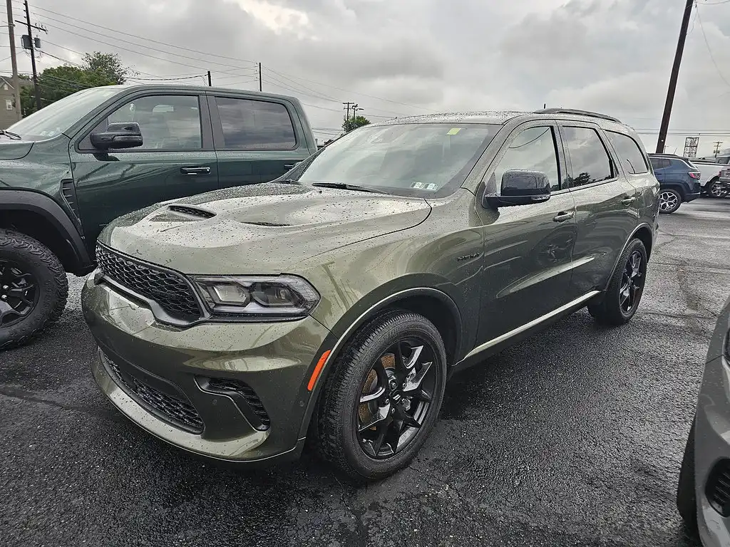 2027 Dodge Durango HEMI V8 GT AWD Plus's photo