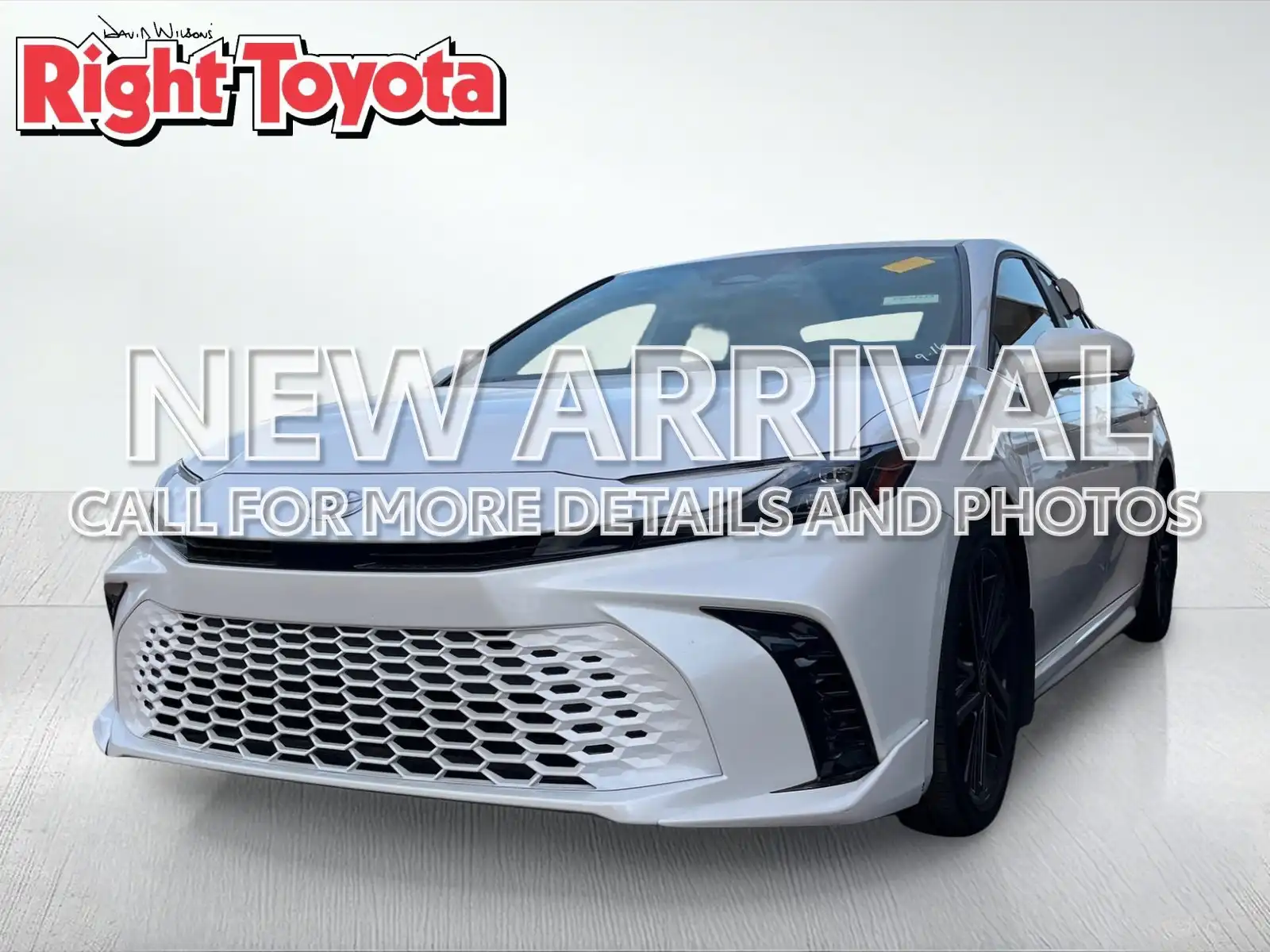2026 Toyota Camry XSE Hybrid's photo