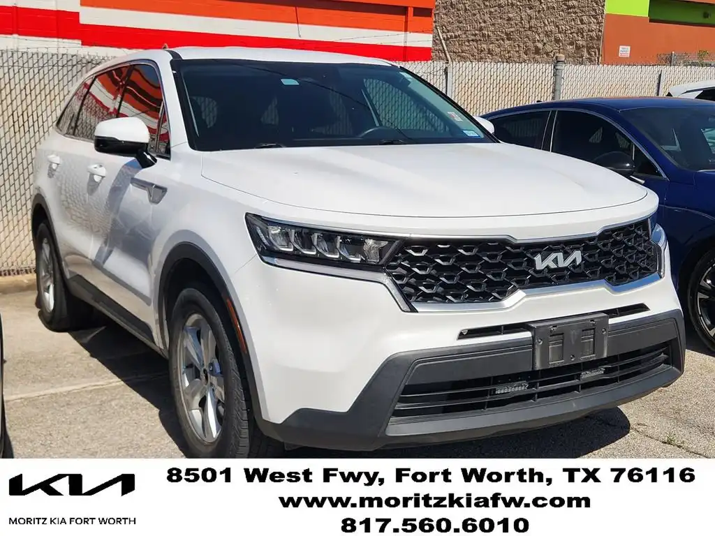 2022 Kia Sorento LX AT's photo