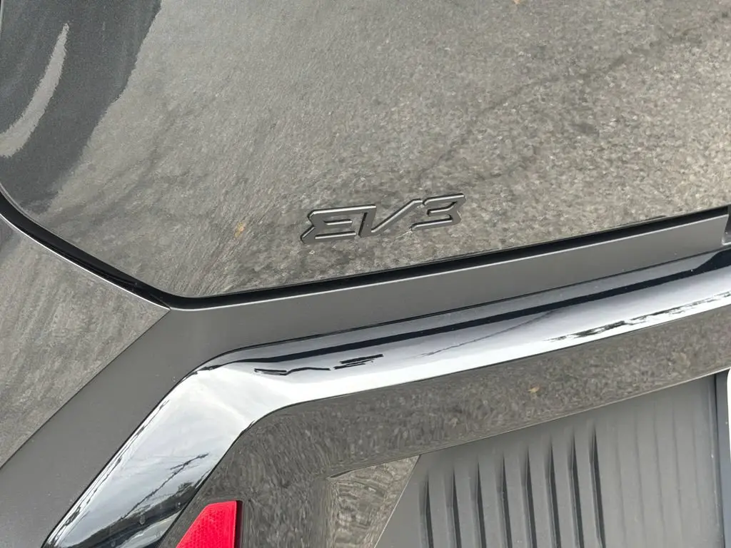 2027 Kia EV3 Wind photo 5