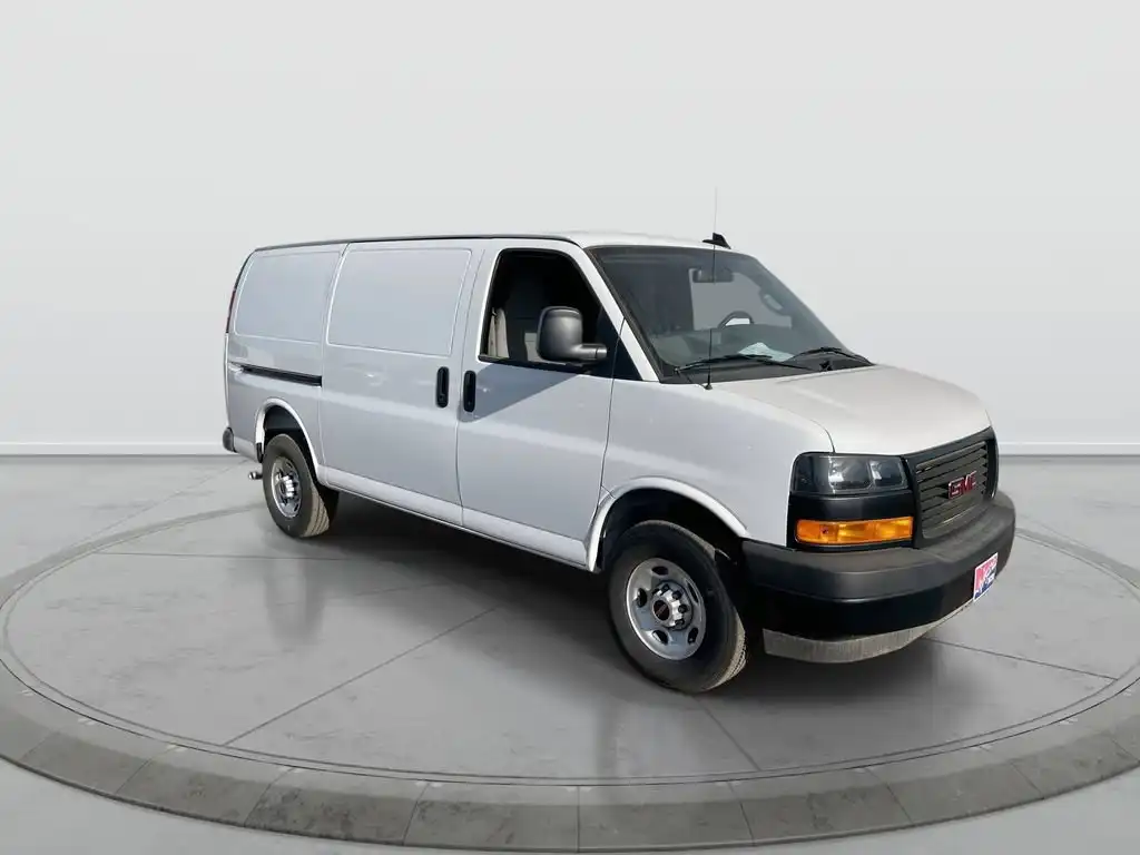 2025 GMC Savana 2500's photo