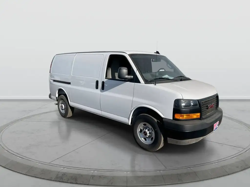 2025 GMC Savana 2500's photo