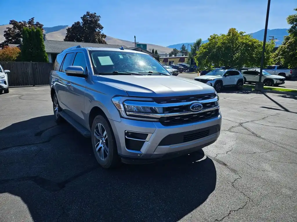2024 Ford Expedition Limited 4WD's photo