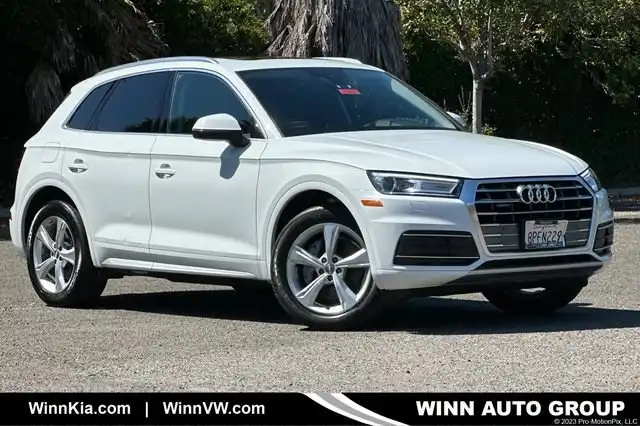 2020 Audi Q5 45 quattro S tronic Premium's photo