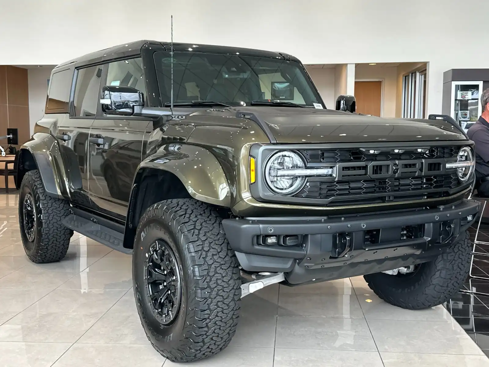 2026 Ford Bronco Raptor 4WD's photo