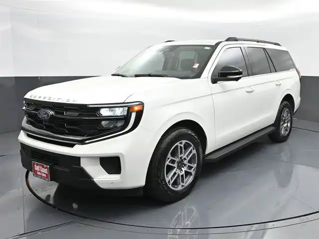 2026 Ford Expedition Active 4WD's photo