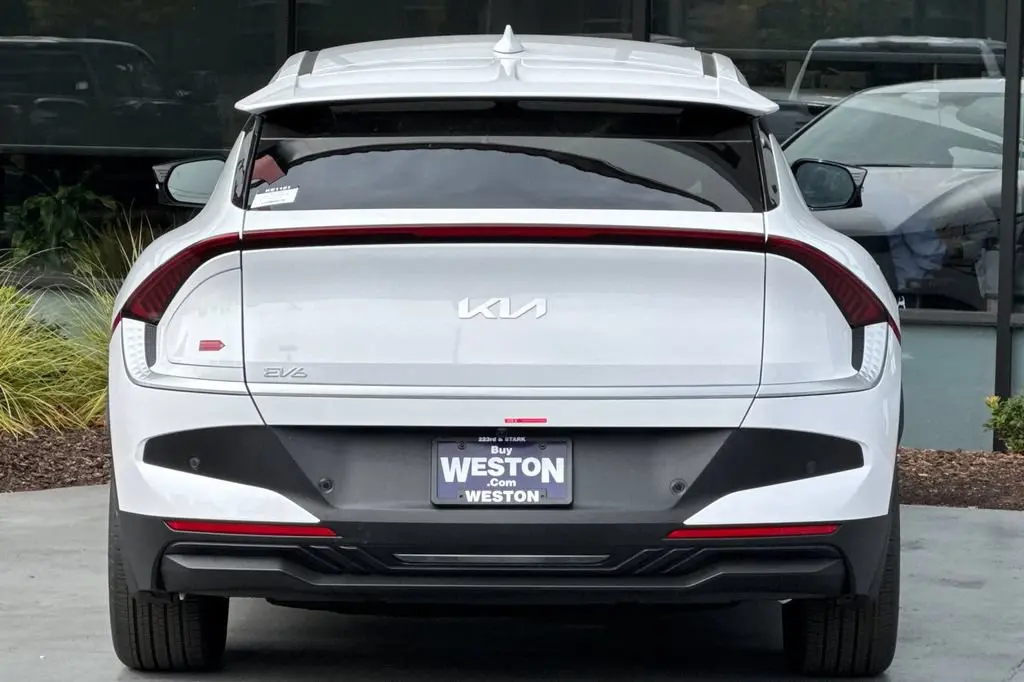 2026 Kia EV6 L Light R photo 5