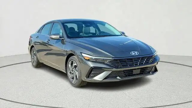 2026 Hyundai Elantra 2.0 Limited IVT's photo