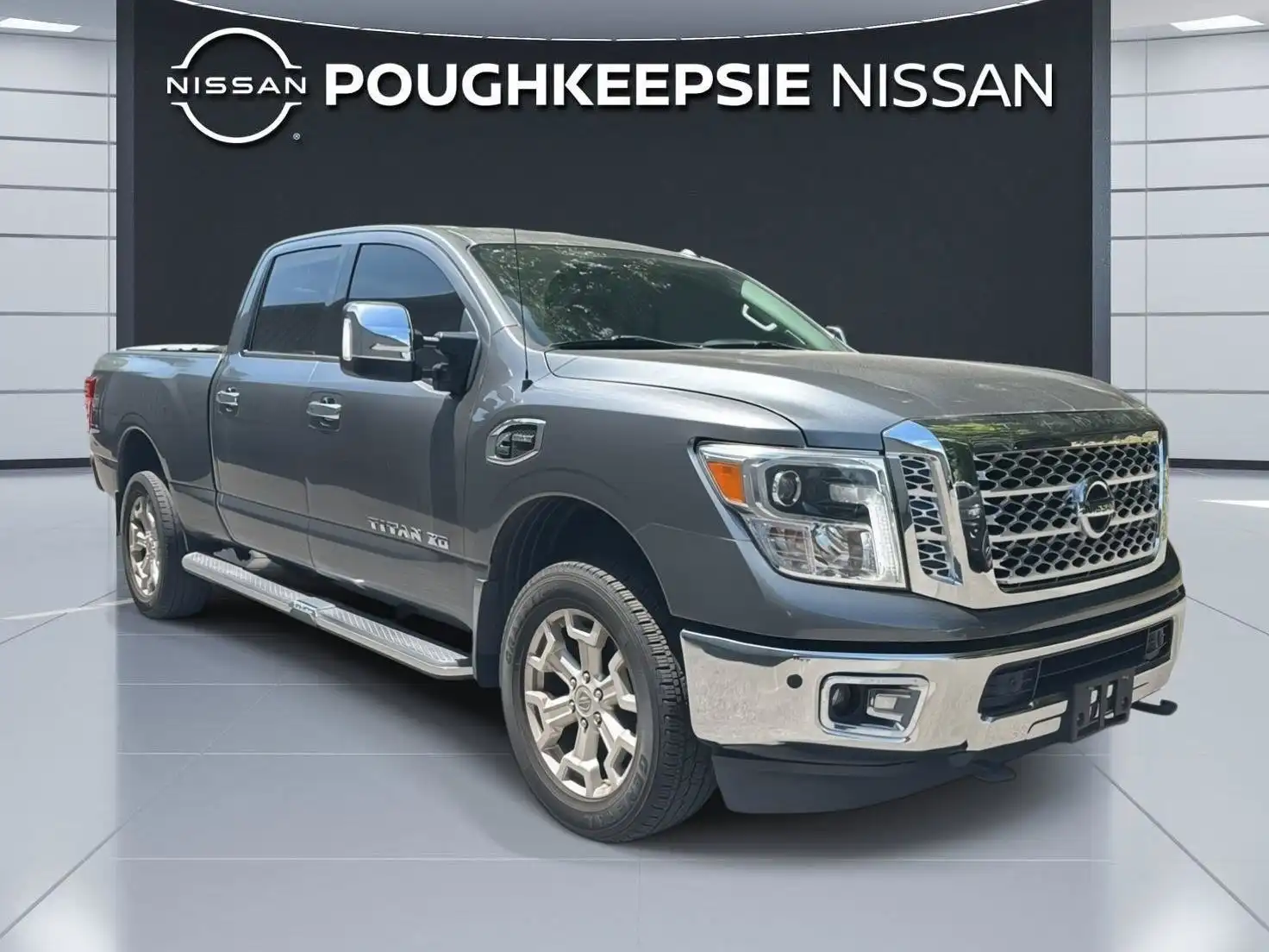 2016 Nissan Titan XD SL Diesel Crew Cab 4x4 SWB's photo