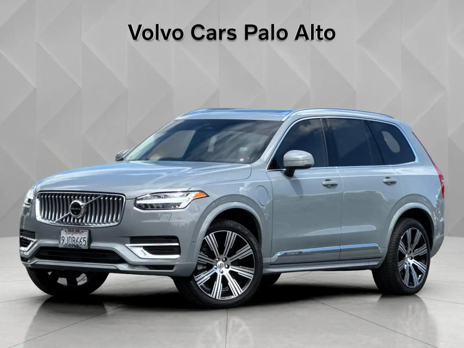2024 Volvo XC90 T8 Recharge Plus Bright Theme 7-Seat 4WD's photo